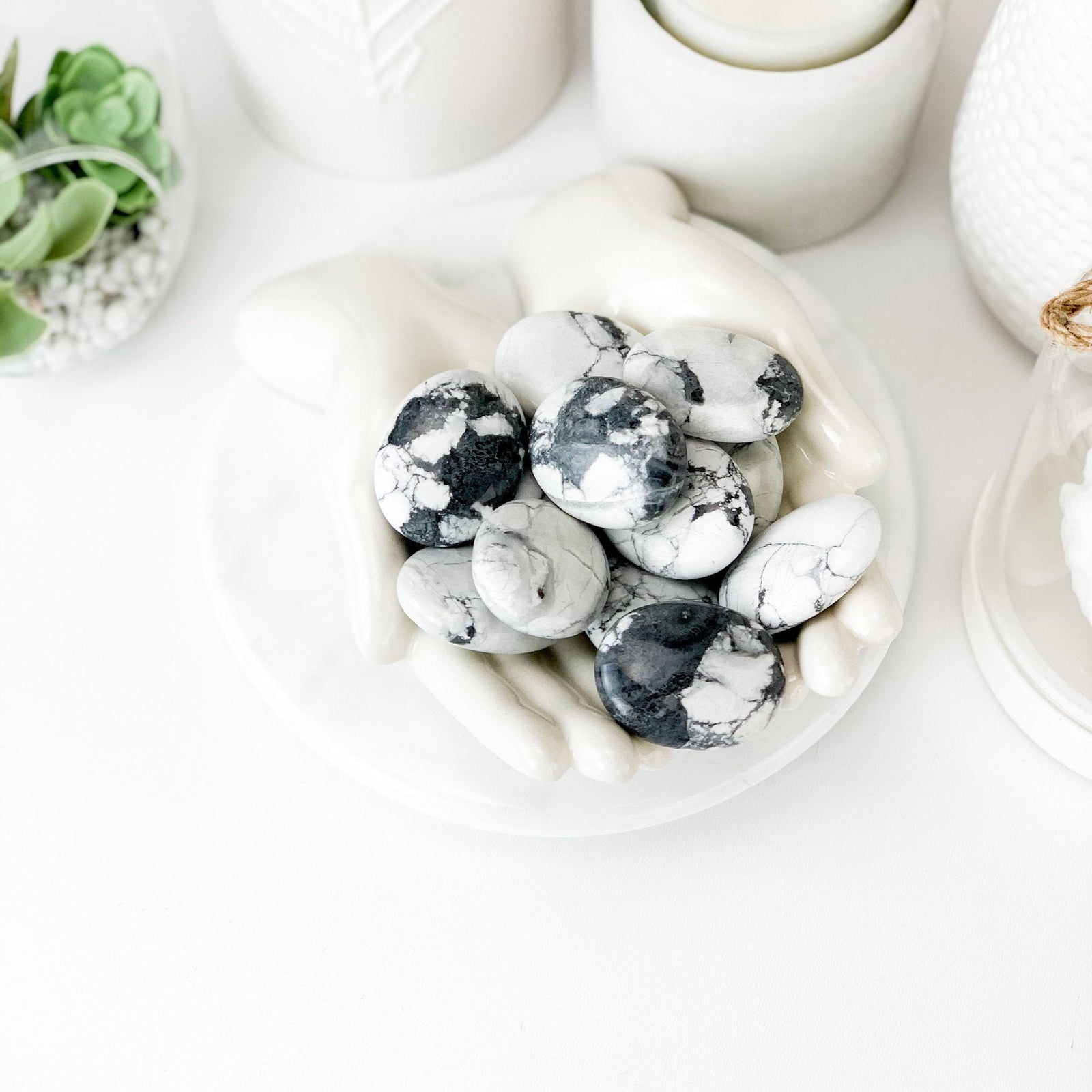 Howlite Palm Stone: Polished White Crystal Worry Stone