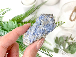 Blue Kyanite Crystals : The Stones of Communication, Alignment, and Clarity