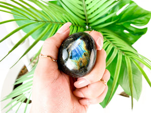 Natural Labradorite Palm Stone: Healing Crystal, Intuition & Protection