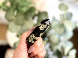 Chrysanthemum Crystal Towers : The Natural Glimpsing Beauty