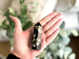 Chrysanthemum Crystal Towers : The Natural Glimpsing Beauty