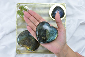 Rainbow Labradorite Crystal Heart: Healing Stone Decor