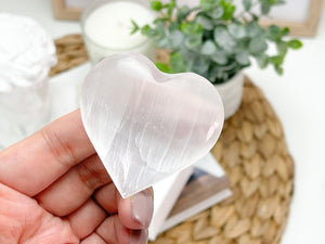 Selenite Heart Crystal – Pocket-Sized Healing Stone – White Gemstone Heart – Energy Cleansing & Spiritual Gift