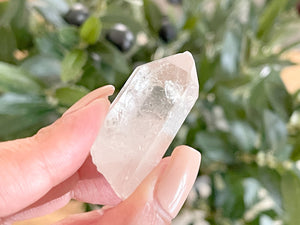 Clear Quartz Crystal Points: Your Gateway to Crystal Healing