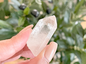 Clear Quartz Crystal Points: Your Gateway to Crystal Healing