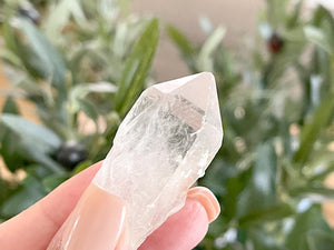 Clear Quartz Crystal Points: Your Gateway to Crystal Healing