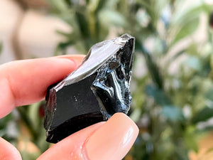 Raw Black Obsidian Chunks: Psychic Protection Healing Crystals (1 to 2 Inch)