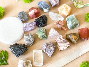 Crystal Starter Set: 22-Piece Healing Stone Collection