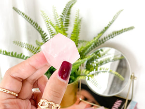 Rose Quartz Tumbled Stones: Healing Crystals (25-30mm)