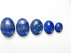 Lapis Lazuli Palm Stone: Natural Healing Crystal Decor