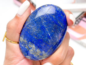 Lapis Lazuli Palm Stone: Natural Healing Crystal Decor