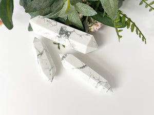 Howlite, Crystals, Howlite Points. A Must-Have for Meditation, Crystal Healing, and Home Decor