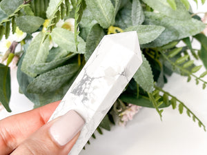 Howlite, Crystals, Howlite Points. A Must-Have for Meditation, Crystal Healing, and Home Decor
