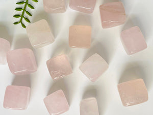 Rose Quartz Crystal Cubes: Polished Healing Gemstones for Meditation