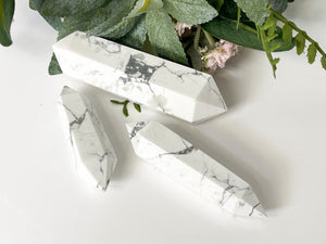 Howlite, Crystals, Howlite Points. A Must-Have for Meditation, Crystal Healing, and Home Decor
