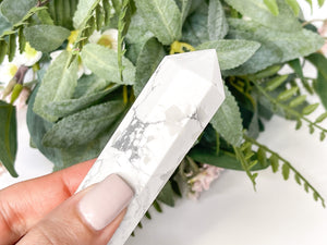 Howlite, Crystals, Howlite Points. A Must-Have for Meditation, Crystal Healing, and Home Decor