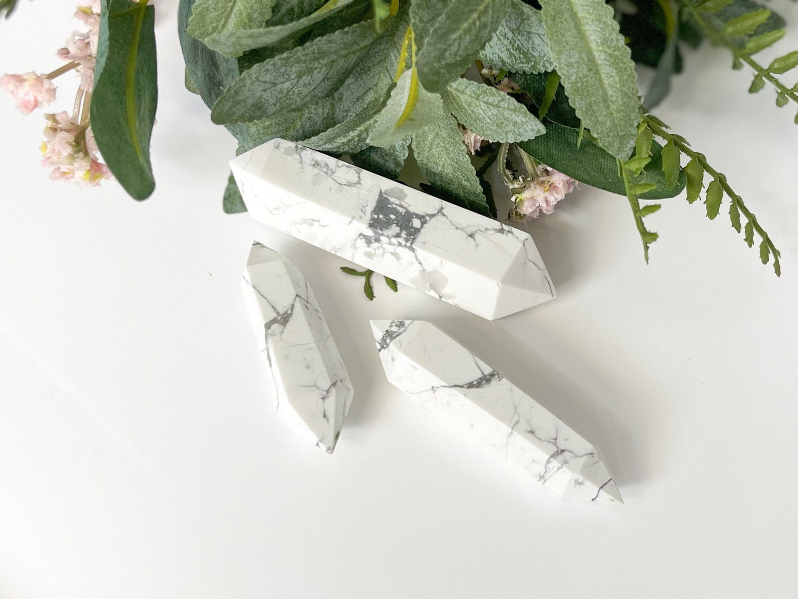 Howlite, Crystals, Howlite Points. A Must-Have for Meditation, Crystal Healing, and Home Decor
