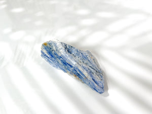 Blue Kyanite Crystals : The Stones of Communication, Alignment, and Clarity