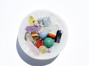 Selenite Bowl with Healing Crystal Set: Amethyst, Quartz, Aventurine