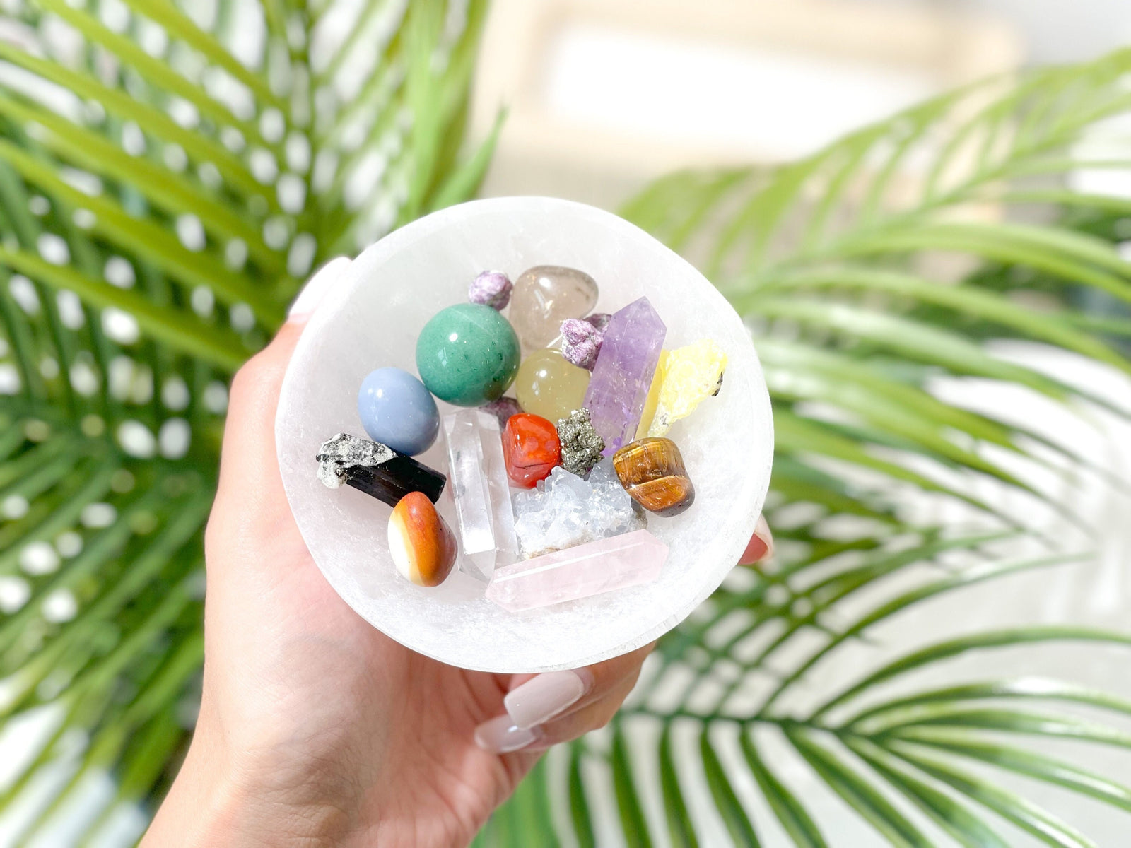 Selenite Bowl with Healing Crystal Set: Amethyst, Quartz, Aventurine