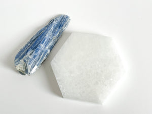 Selenite Plate & Blue Kyanite Crystal Set : Amplify Your Intuition and Energize Your Space
