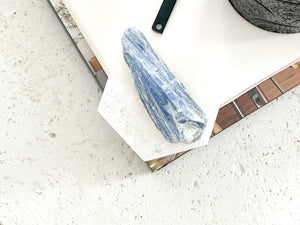 Selenite Plate & Blue Kyanite Crystal Set : Amplify Your Intuition and Energize Your Space