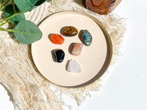 Leo Zodiac Crystal Set with Selenite Plate: Healing Stones