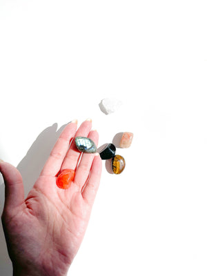 Leo Zodiac Crystal Set with Selenite Moon Bowl