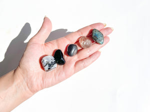 Scorpio Zodiac Crystal Set: Moonstone, Onyx, Quartz, Hematite, Labradorite