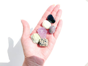 Capricorn Zodiac Crystal Set: Selenite Charging Plate, Healing Gemstones