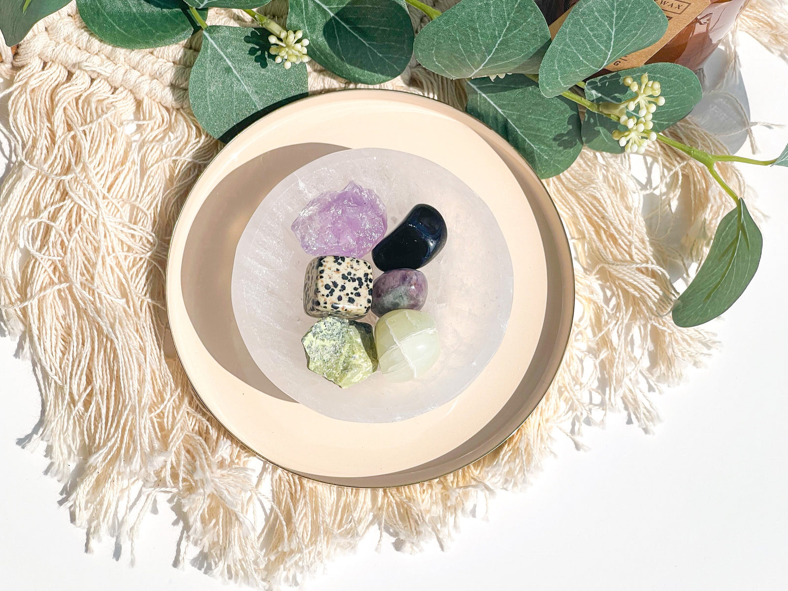Capricorn Zodiac Crystal Set with Selenite Bowl: Embrace Capricorn Energies, Astrology & Personal Growth