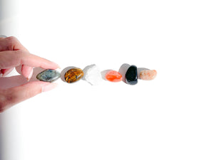 Leo Zodiac Crystal Set with Selenite Plate: Healing Stones