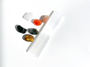 Leo Zodiac Crystal Set with Selenite Plate: Healing Stones