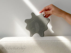 Handcrafted Concrete Trinket Tray: Modern Home Decor