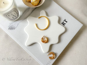 Handcrafted Concrete Trinket Tray: Modern Home Decor