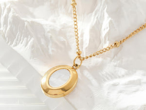 Minimalist Oval Shell Pendant Necklace – 18K Gold Plated Titanium Steel, Geometric Design, Fade-Resistant