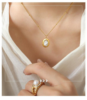 Minimalist Oval Shell Pendant Necklace – 18K Gold Plated Titanium Steel, Geometric Design, Fade-Resistant
