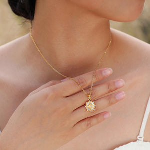 Shell Compass Star Necklace: Stainless Steel Minimalist Pendant