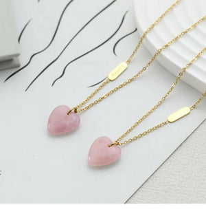 Natural Rose Quartz Heart Pendant Necklace – Minimalist Titanium Steel 18K Gold-Plated Chain Jewelry