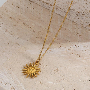 Retro Sun Pendant Necklace – 18K Gold-Plated Stainless Steel Jewelry