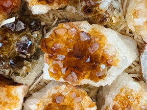 Wholesale Citrine Cluster Flat – 18-20 Pieces | Raw Citrine Crystals for Energy & Prosperity