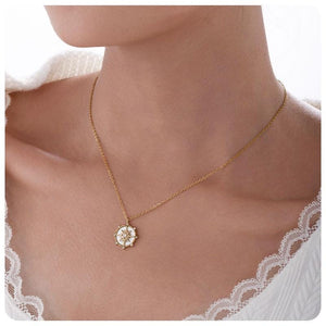 Shell Compass Star Necklace: Stainless Steel Minimalist Pendant