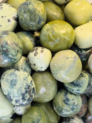 Serpentine Tumbled Stone – Natural Crystal for Healing, Chakra Balancing & Energy Work