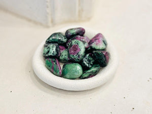 Ruby Zoisite Tumbled Stone – Natural Anyolite for Heart Chakra, Healing & Spiritual Growth