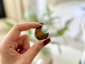 Tiger Eye Crescent Moon: Polished Pocket Stone for Confidence (30mm)