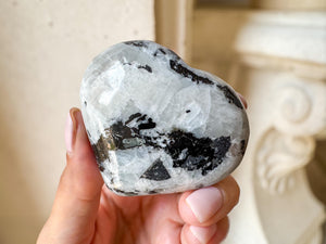 Rainbow Moonstone Heart Crystal | 4–6 cm Palm Stone for Intuition, Healing & Chakra Energy