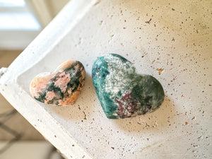 Green Stilbite Heart Crystal – Calming Zeolite Stone for Anxiety Relief, Chakra Healing & Spiritual Balance