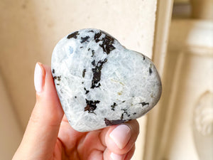 Rainbow Moonstone Heart Crystal | 4–6 cm Palm Stone for Intuition, Healing & Chakra Energy