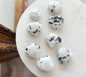 Rainbow Moonstone Heart Crystal | 4–6 cm Palm Stone for Intuition, Healing & Chakra Energy