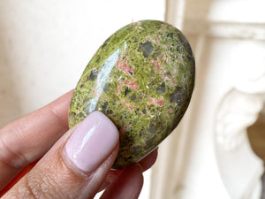 Unakite Palm Stone for Healing & Balance | Heart Chakra Crystal | Reiki, Meditation, Crystal Gift